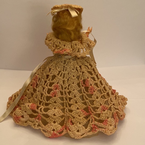 🎉HP🎉 - 3 VINTAGE 1950’s PLASTIC DOLLS with CROCHET DRESSES - Picture 7 of 16